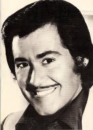 Wayne Newton before any plastic surgery.